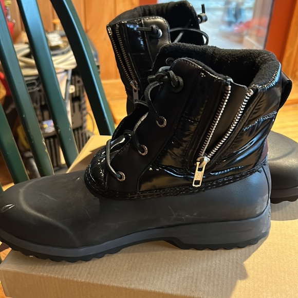 Sperry winter ankle boots - Picture 3 of 5